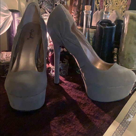 Qupid Shoes - Suede Heels